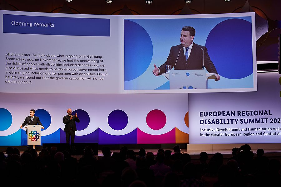 EUROPÄISCHER REGIONALGIPFEL
FÜR MENSCHEN MIT BEHINDERUNGEN EUROPÄISCHER REGIONALGIPFEL
FÜR MENSCHEN MIT BEHINDERUNGEN